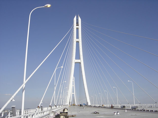 楼上遮阳棚:城市生活中的一个独特视角-2