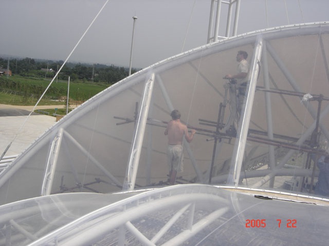 膜结构车棚与遮阳篷：高效隔热防晒的好选择-2