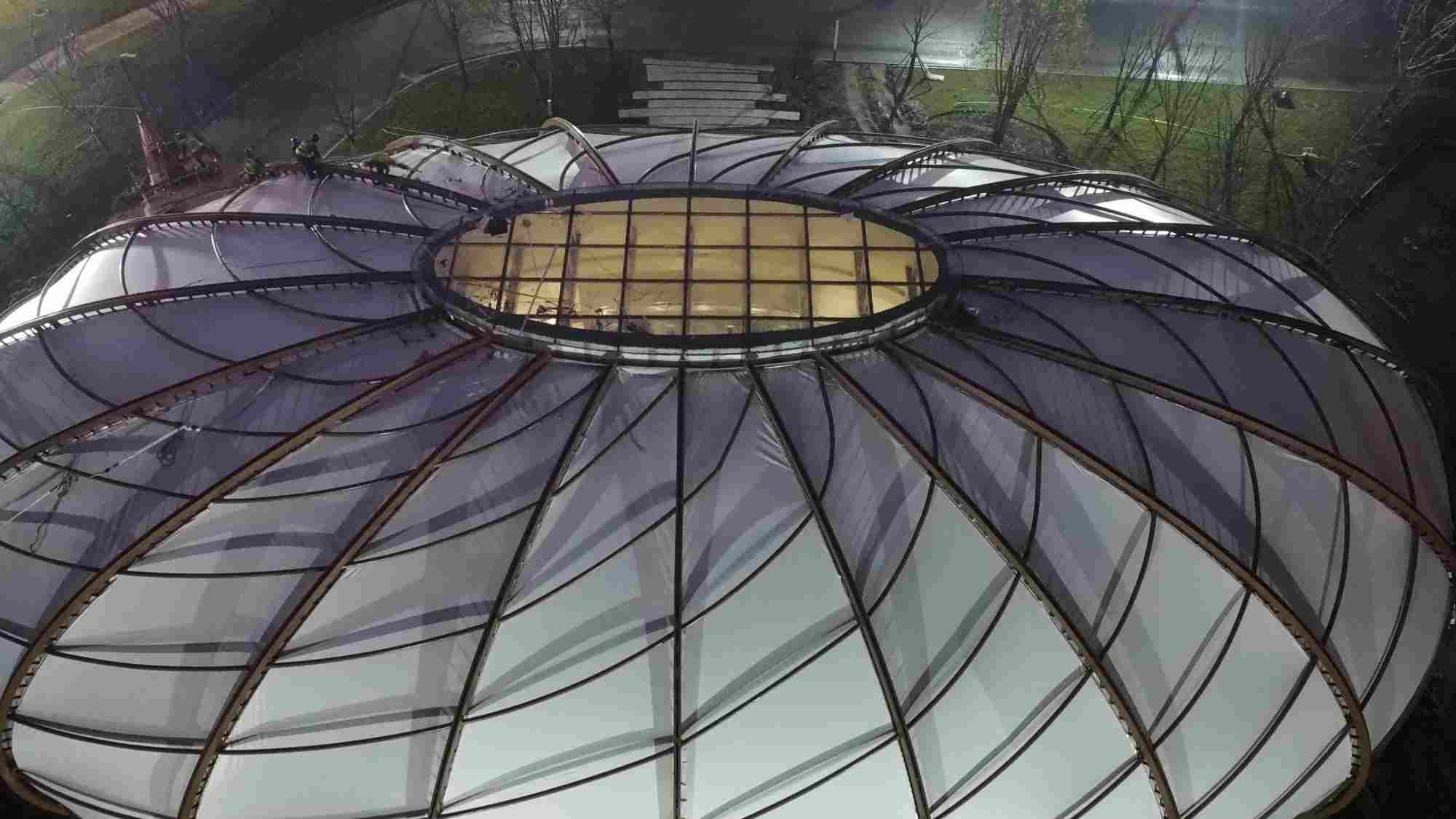 膜结构看台棚”：创新建筑设计的新篇章-1